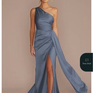 Women’s bridesmaid or black tie event dress